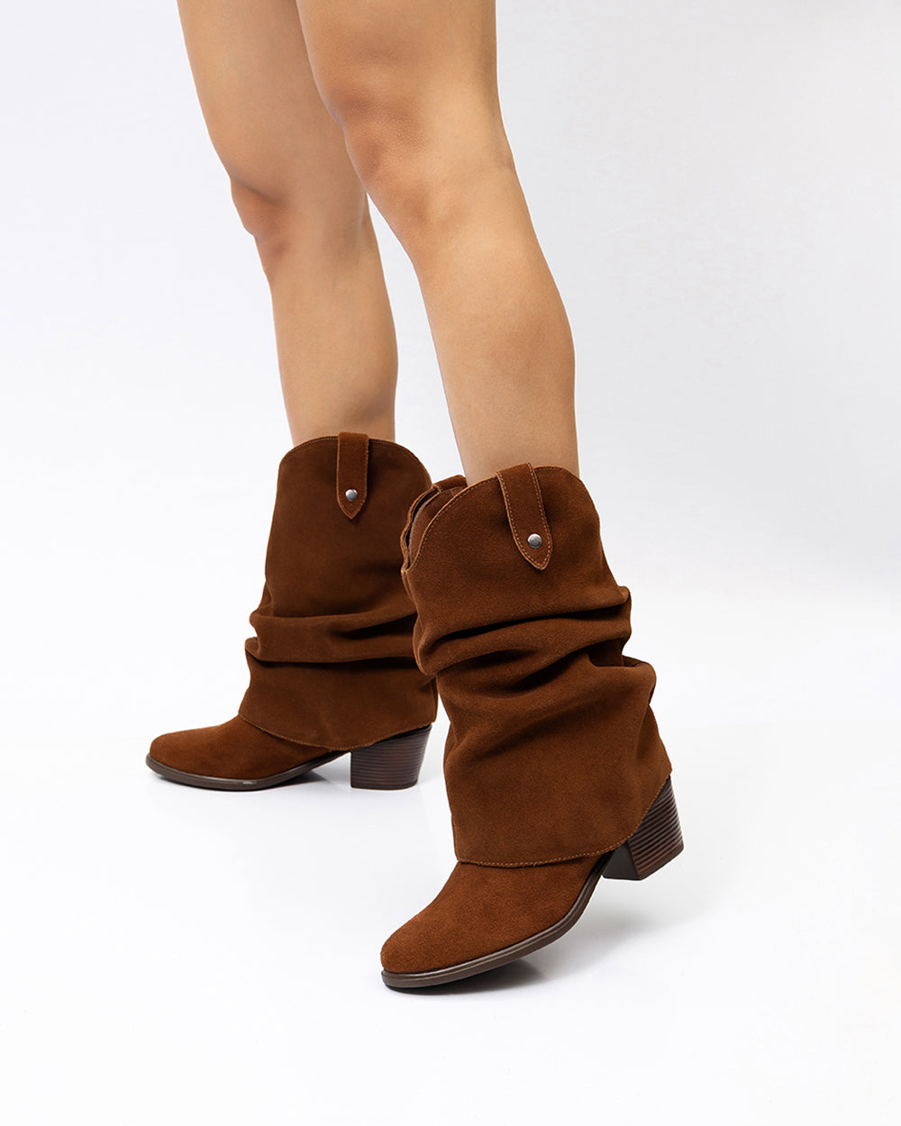 Bota Western Polaina Slouchy Cano Médio Camurça Marrom Villa Griffe