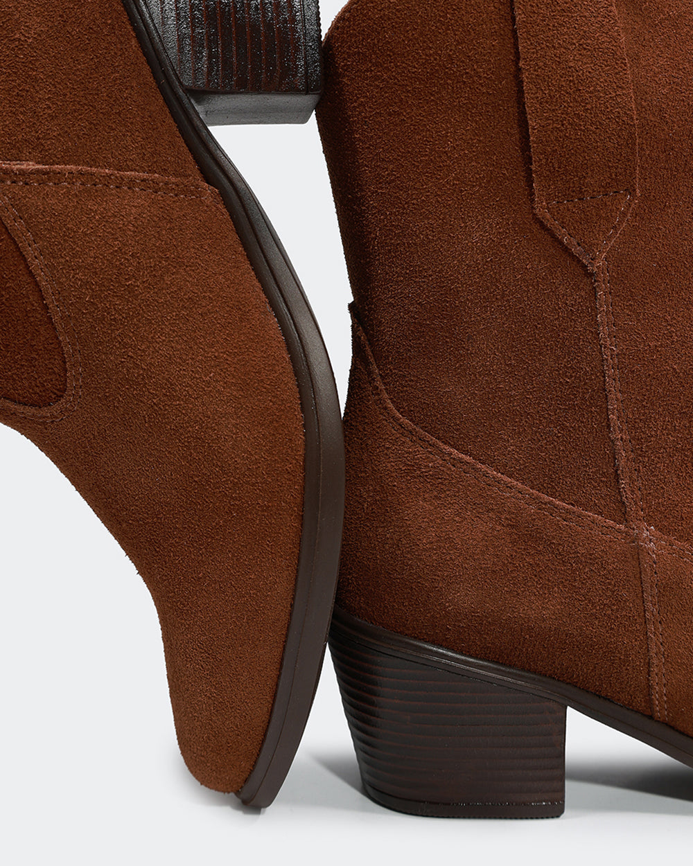 Bota Western Basic Cano Curto Camurça Marrom Villa Griffe