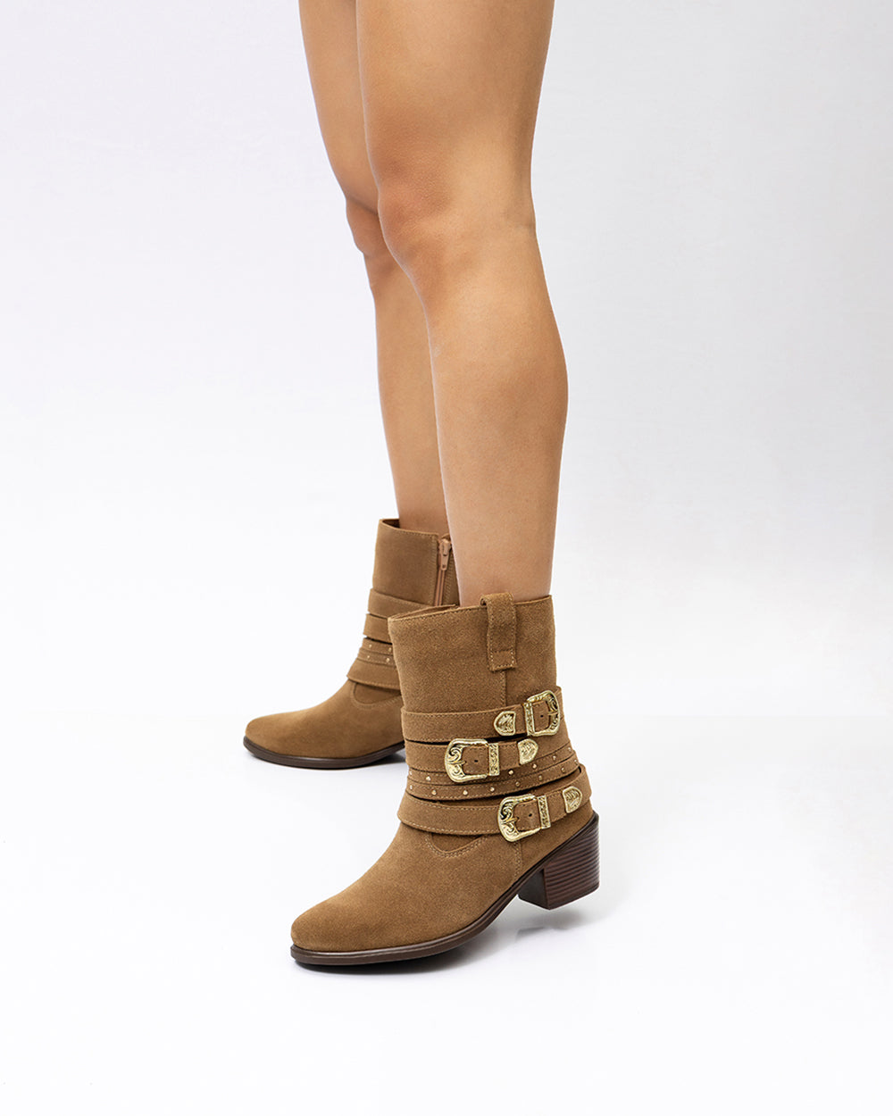 Bota Western Mix Fivelas Cano Médio Camurça Amêndoa Villa Griffe