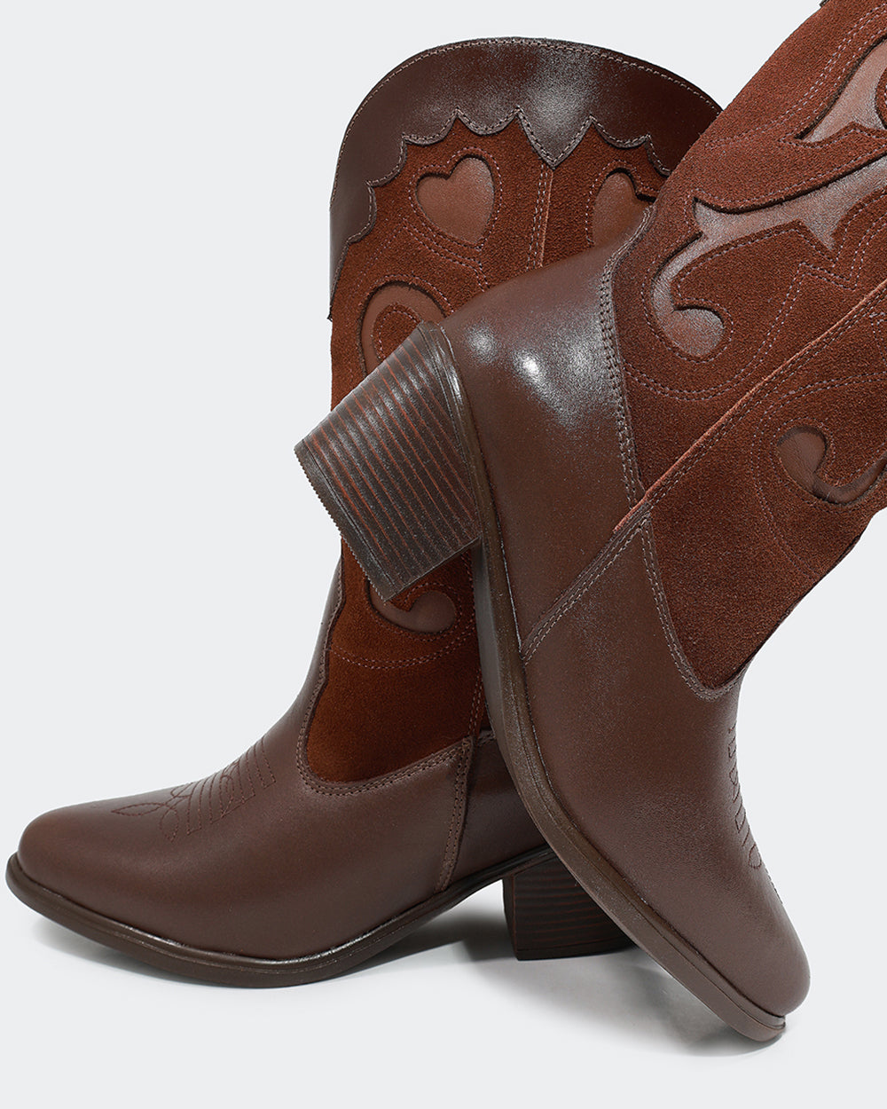 Bota Western Bordada Cano Médio Café Villa Griffe