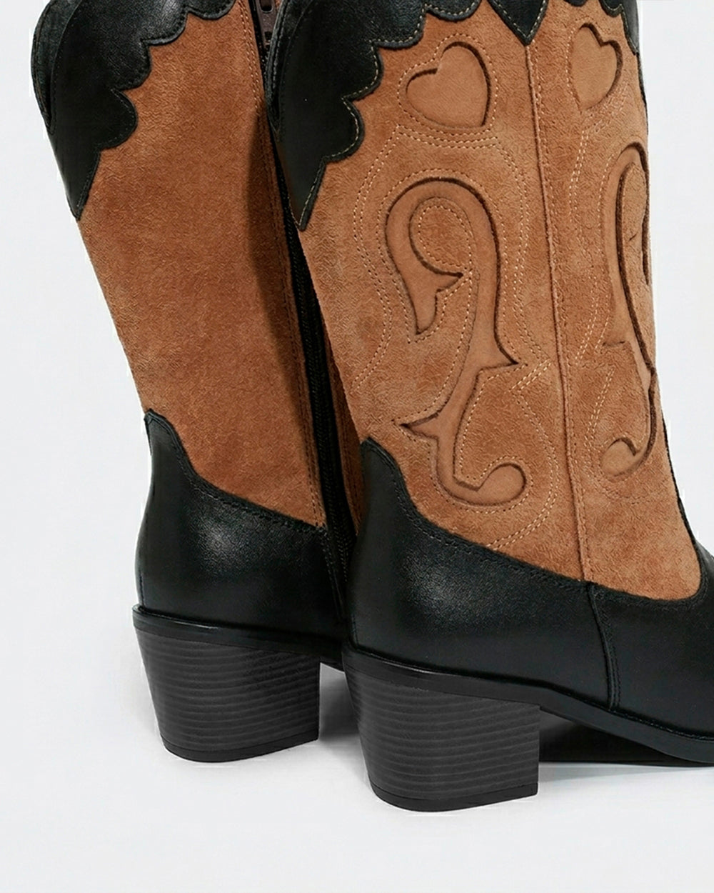 Bota Western Bordada Cano Médio Preta Villa Griffe