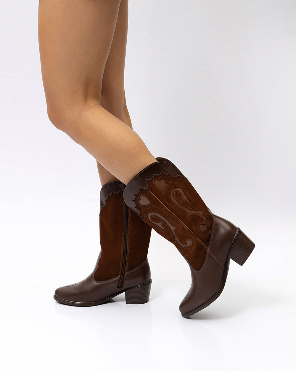 Bota Western Bordada Cano Médio Café Villa Griffe