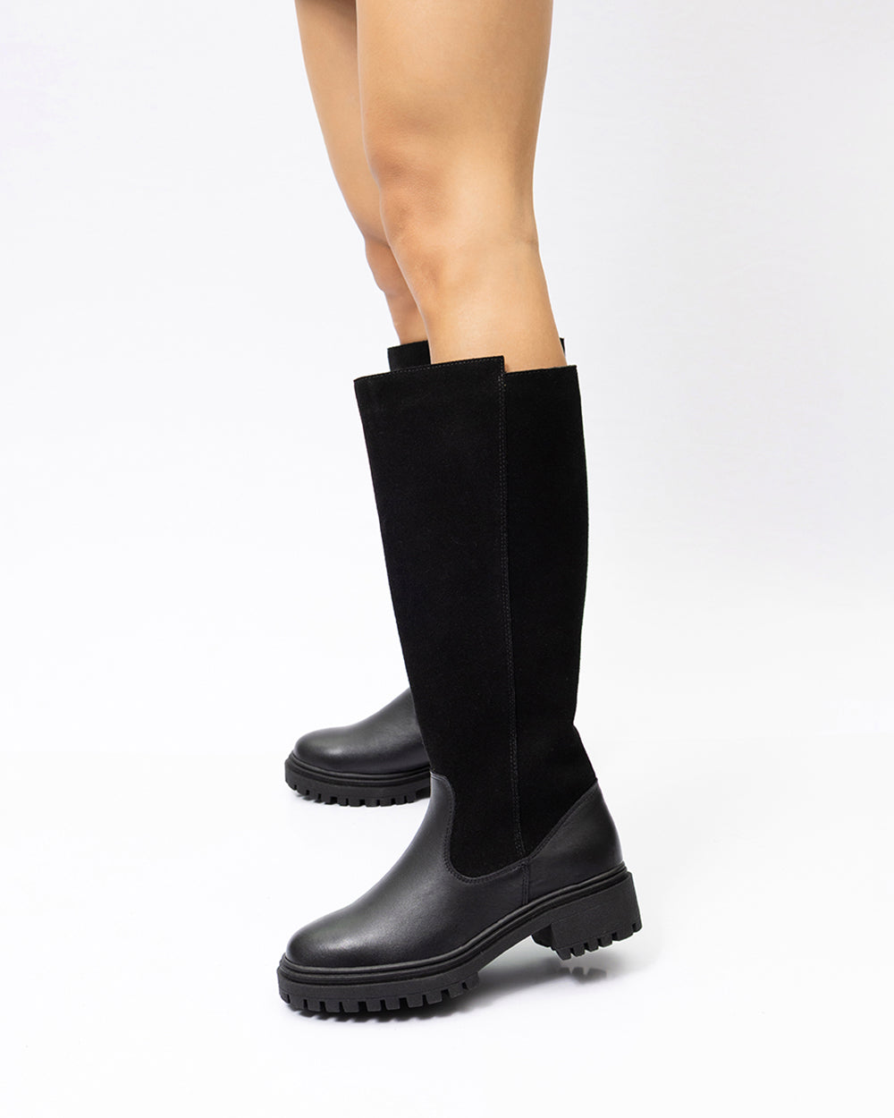 Bota Montaria Tratorada Cano Longo Preta Villa Griffe