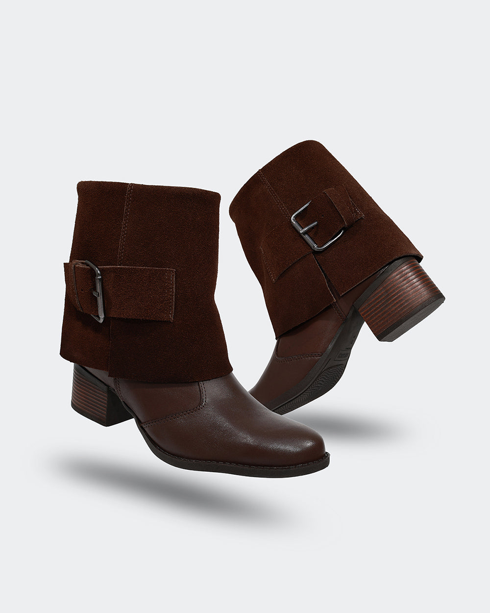 Bota Maxi Fivela Cano Curto Café Villa Griffe