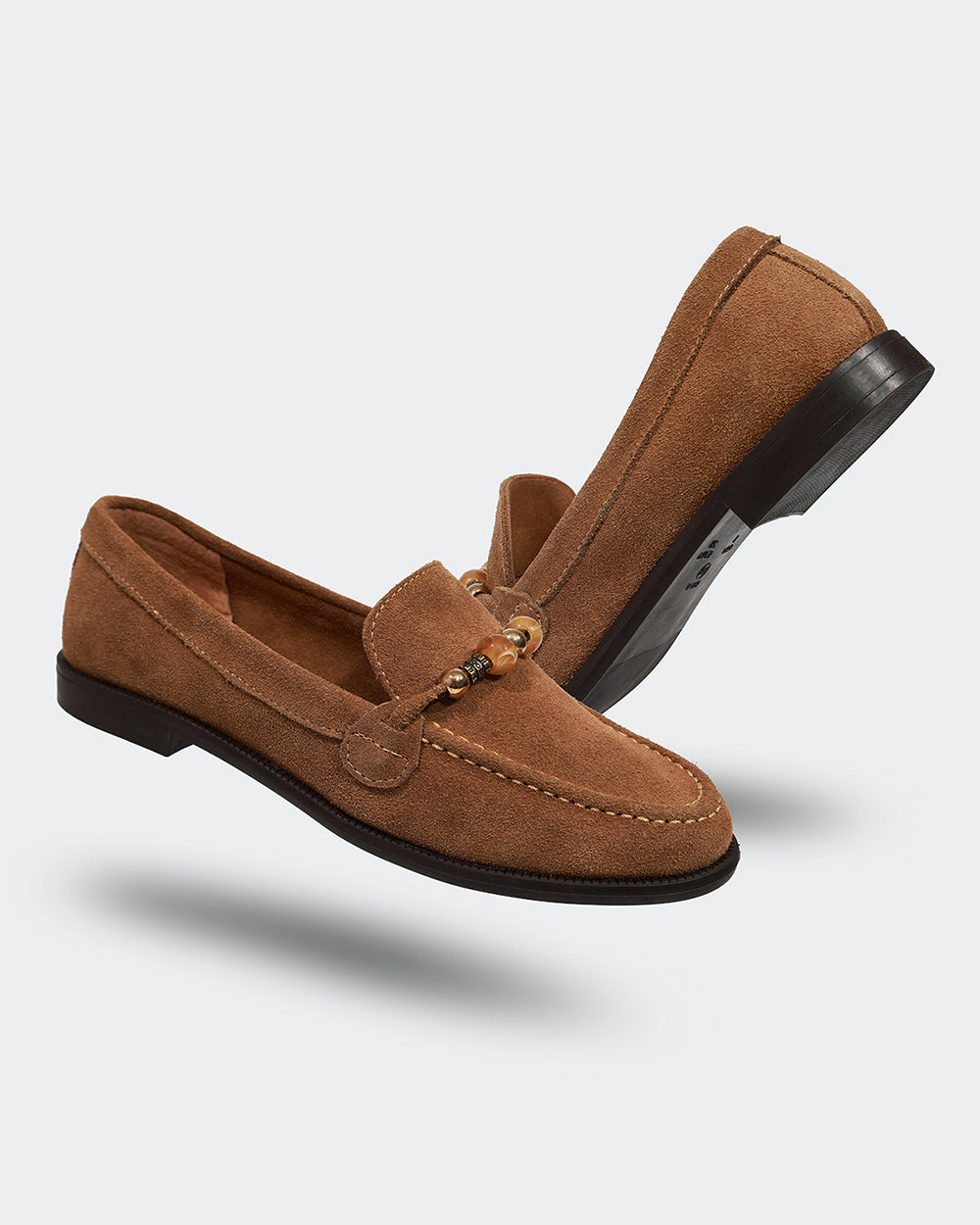 Mocassim Miçangas Camurça Amêndoa Villa Griffe